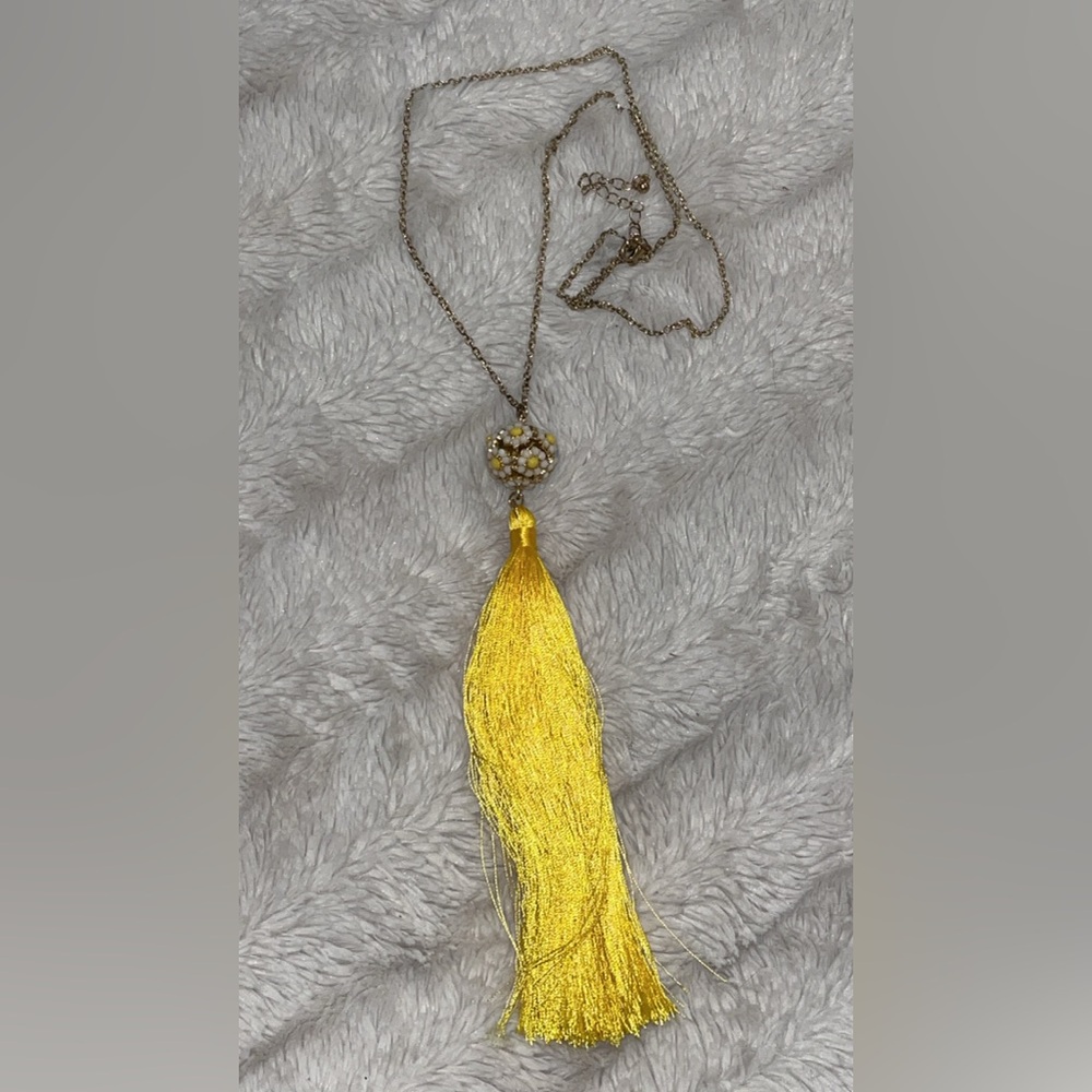 Daisy White and Yellow Tassel Necklace